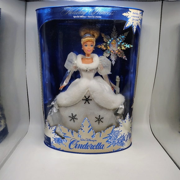 Walt Disney's Cinderella Holiday Princess Mattel Barbie Doll Special Edition - Picture 5 of 5